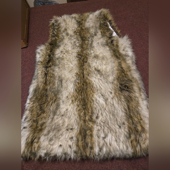 Donna Salyer's Fabulous Furs Faux Fur Ling Vest Size Medium Pockets Soft Lux - Picture 9 of 9